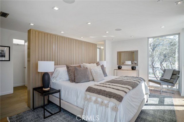 131 2nd Street, Hermosa Beach, California 90254, 4 Bedrooms Bedrooms, ,4 BathroomsBathrooms,Residential,Sold,2nd,SB19073645