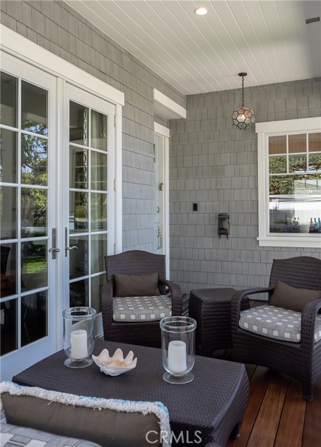 598 33rd Street, Manhattan Beach, California 90266, 5 Bedrooms Bedrooms, ,5 BathroomsBathrooms,Residential,Sold,33rd,SB21107096