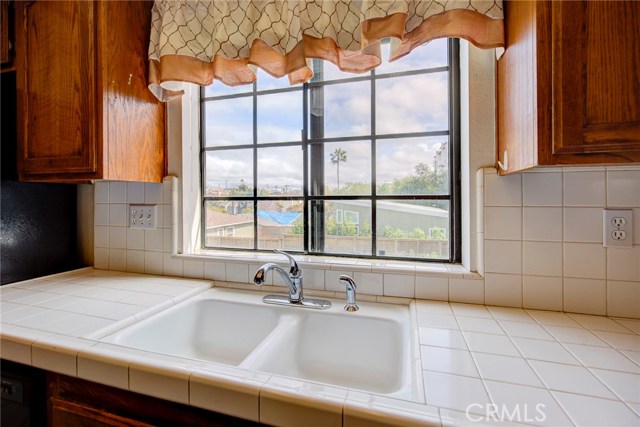 1924 Mathews Avenue, Redondo Beach, California 90278, 3 Bedrooms Bedrooms, ,2 BathroomsBathrooms,Residential,Sold,Mathews,SB19050062