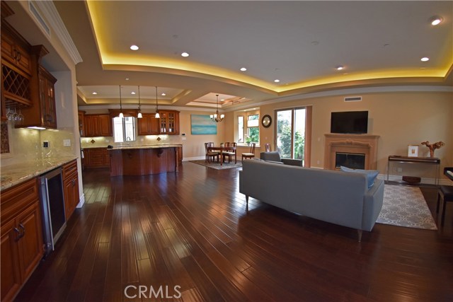 1807 Huntington Lane, Redondo Beach, California 90278, 4 Bedrooms Bedrooms, ,3 BathroomsBathrooms,Residential,Sold,Huntington,SB19151183