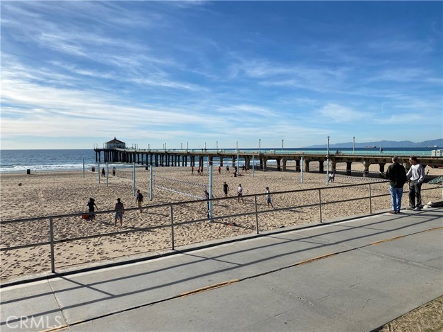 1500 Lynngrove Drive, Manhattan Beach, California 90266, 3 Bedrooms Bedrooms, ,1 BathroomBathrooms,Residential,Sold,Lynngrove,PT20027087