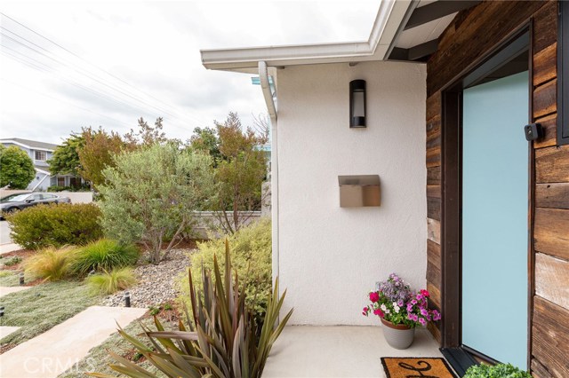 2219 Graham Avenue, Redondo Beach, California 90278, 3 Bedrooms Bedrooms, ,1 BathroomBathrooms,Residential,Sold,Graham,SB19216954