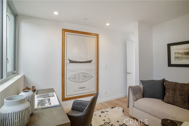 131 2nd Street, Hermosa Beach, California 90254, 4 Bedrooms Bedrooms, ,4 BathroomsBathrooms,Residential,Sold,2nd,SB19073645