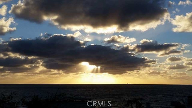 650 The Village, Redondo Beach, California 90277, 2 Bedrooms Bedrooms, ,2 BathroomsBathrooms,Residential,Sold,The Village,SB17108266