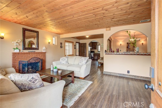 1503 Phelan Lane, Redondo Beach, California 90278, 3 Bedrooms Bedrooms, ,3 BathroomsBathrooms,Residential,Sold,Phelan,PV20167247