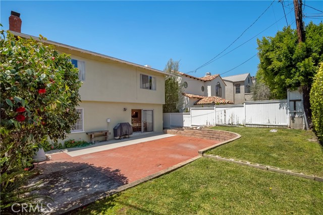 3204 Maple Avenue, Manhattan Beach, California 90266, 4 Bedrooms Bedrooms, ,1 BathroomBathrooms,Residential,Sold,Maple,SB21073679