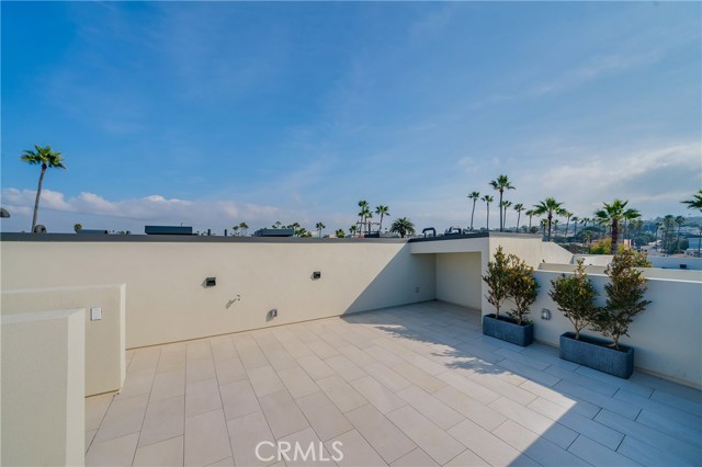 111 Vista Del Mar, Redondo Beach, California 90277, 3 Bedrooms Bedrooms, ,2 BathroomsBathrooms,Residential,Sold,Vista Del Mar,SB20122409