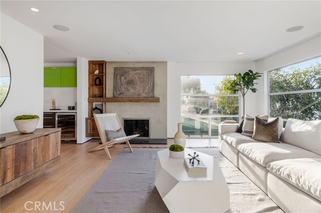 464 34th Street, Manhattan Beach, California 90266, 4 Bedrooms Bedrooms, ,3 BathroomsBathrooms,Residential,Sold,34th,SB21028091