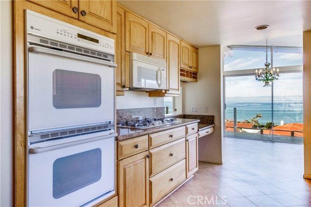 517 Via Almar, Palos Verdes Estates, California 90274, 3 Bedrooms Bedrooms, ,1 BathroomBathrooms,Residential,Sold,Via Almar,PV19003138