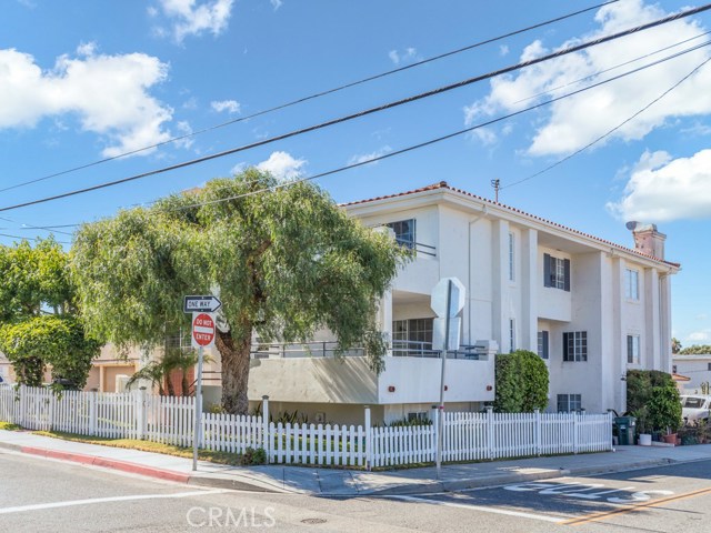 2223 Carnegie Lane, Redondo Beach, California 90278, 4 Bedrooms Bedrooms, ,2 BathroomsBathrooms,Residential,Sold,Carnegie,SB20153502