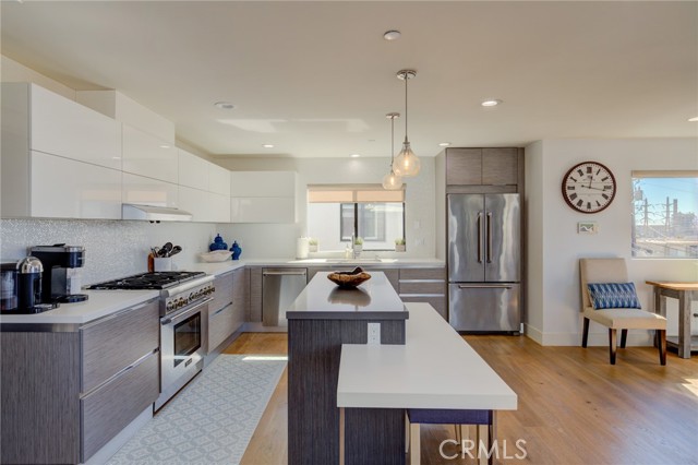 707 1st Place, Hermosa Beach, California 90254, 4 Bedrooms Bedrooms, ,4 BathroomsBathrooms,Residential,Sold,1st,SB21031767