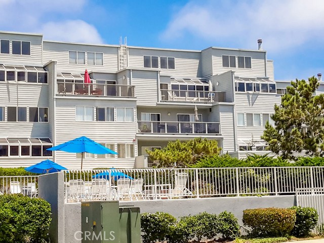 250 The Village, Redondo Beach, California 90277, ,1 BathroomBathrooms,Residential,Sold,The Village,SB17098033