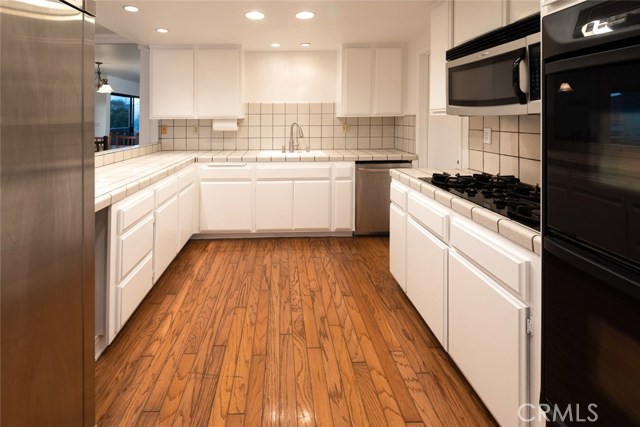 1920 Voorhees Avenue, Redondo Beach, California 90278, 3 Bedrooms Bedrooms, ,2 BathroomsBathrooms,Residential,Sold,Voorhees,SB20233656