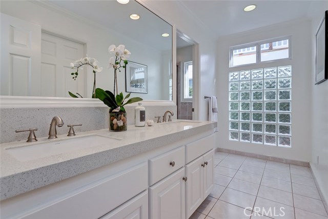 13 Laurel, Manhattan Beach, California 90266, 3 Bedrooms Bedrooms, ,1 BathroomBathrooms,Residential,Sold,Laurel,SB19057635