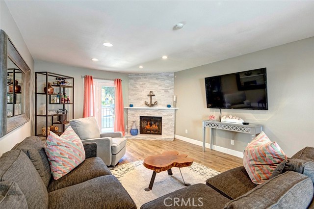 205 Francisca Avenue, Redondo Beach, California 90277, 3 Bedrooms Bedrooms, ,2 BathroomsBathrooms,Residential,Sold,Francisca,SB18035769