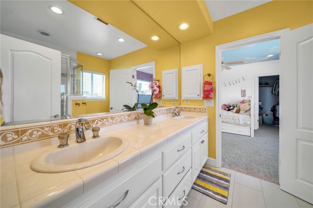 1244 9th Street, Hermosa Beach, California 90254, 5 Bedrooms Bedrooms, ,2 BathroomsBathrooms,Residential,Sold,9th,SB21081719