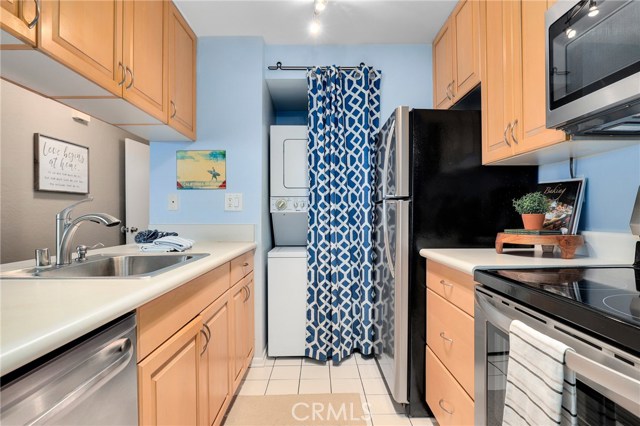 555 Esplanade, Redondo Beach, California 90277, 2 Bedrooms Bedrooms, ,2 BathroomsBathrooms,Residential,Sold,Esplanade,SB21016933