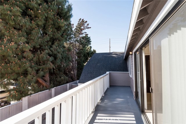 2507 Huntington Lane Lane, Redondo Beach, California 90278, 3 Bedrooms Bedrooms, ,2 BathroomsBathrooms,Residential,Sold,Huntington Lane,SB18089282