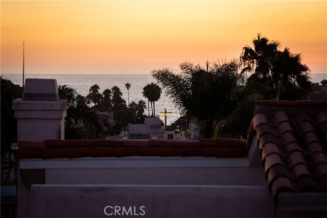 233 Helberta Avenue, Redondo Beach, California 90277, 4 Bedrooms Bedrooms, ,2 BathroomsBathrooms,Residential,Sold,Helberta,SB19225770