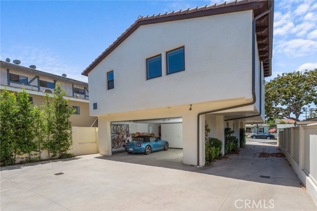 202 Irena Avenue, Redondo Beach, California 90277, 4 Bedrooms Bedrooms, ,3 BathroomsBathrooms,Residential,Sold,Irena,OC18171138