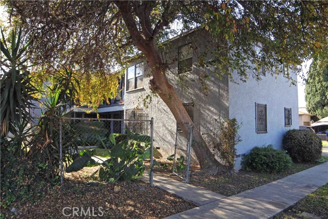 1704 E San Luis Street, Los Angeles, California 90221, ,COMMERCIAL,For sale,San Luis,TR20254640