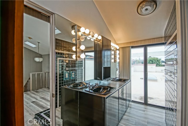 511 Marine Avenue, Manhattan Beach, California 90266, 3 Bedrooms Bedrooms, ,2 BathroomsBathrooms,Residential,Sold,Marine,SB19078478