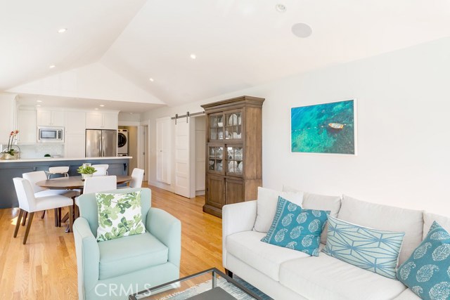 304 Gertruda Avenue, Redondo Beach, California 90277, 3 Bedrooms Bedrooms, ,2 BathroomsBathrooms,Residential,Sold,Gertruda,PV17065927