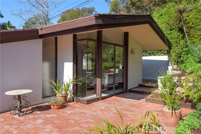 2917 Palos Verdes Drive, Palos Verdes Estates, California 90274, 4 Bedrooms Bedrooms, ,1 BathroomBathrooms,Residential,Sold,Palos Verdes,SB18027139