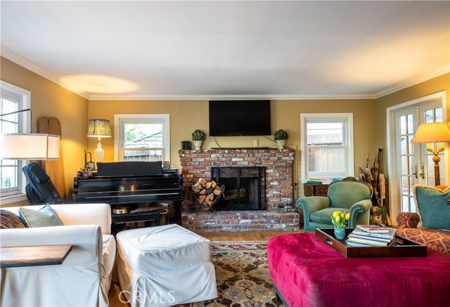 628 35th Street, Manhattan Beach, California 90266, 4 Bedrooms Bedrooms, ,2 BathroomsBathrooms,Residential,Sold,35th,SB19257457