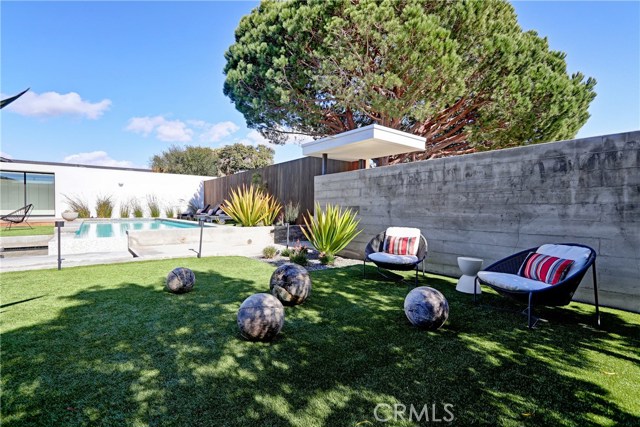 7127 Crest Road, Rancho Palos Verdes, California 90275, 4 Bedrooms Bedrooms, ,4 BathroomsBathrooms,Residential,Sold,Crest,SB18057779