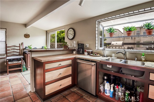 865 Loma Drive, Hermosa Beach, California 90254, 1 Bedroom Bedrooms, ,1 BathroomBathrooms,Residential,Sold,Loma,SB19130765