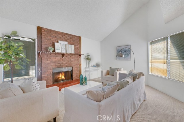 2 Bed Home for Sale in Van Nuys, California