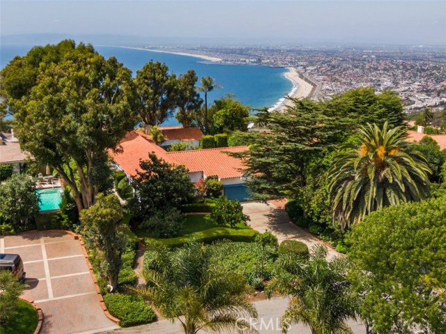 2217 Via Guadalana, Palos Verdes Estates, California 90274, 4 Bedrooms Bedrooms, ,2 BathroomsBathrooms,Residential,Sold,Via Guadalana,PV20126825