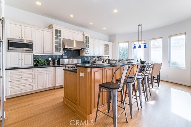 700 36th Street, Manhattan Beach, California 90266, 4 Bedrooms Bedrooms, ,3 BathroomsBathrooms,Residential,Sold,36th,SB19004820