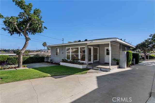 1312 Helberta Avenue, Redondo Beach, California 90277, 3 Bedrooms Bedrooms, ,1 BathroomBathrooms,Residential,Sold,Helberta,SB20199358