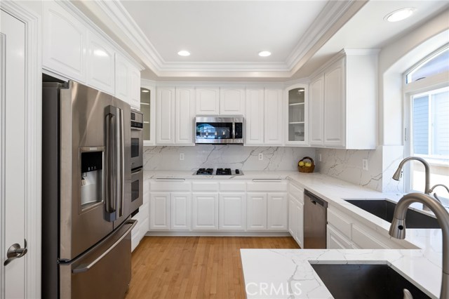 320 Prospect Avenue, Hermosa Beach, California 90254, 4 Bedrooms Bedrooms, ,3 BathroomsBathrooms,Residential,Sold,Prospect,SB20151281