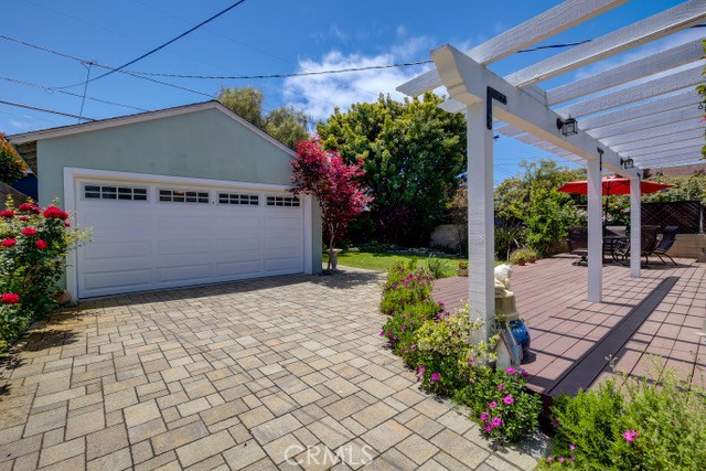 1237 Helberta Avenue, Redondo Beach, California 90277, 3 Bedrooms Bedrooms, ,1 BathroomBathrooms,Residential,Sold,Helberta,SB18121722