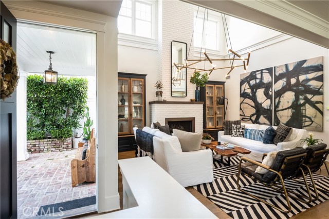 724 29th Street, Manhattan Beach, California 90266, 4 Bedrooms Bedrooms, ,3 BathroomsBathrooms,Residential,Sold,29th,SB19279046