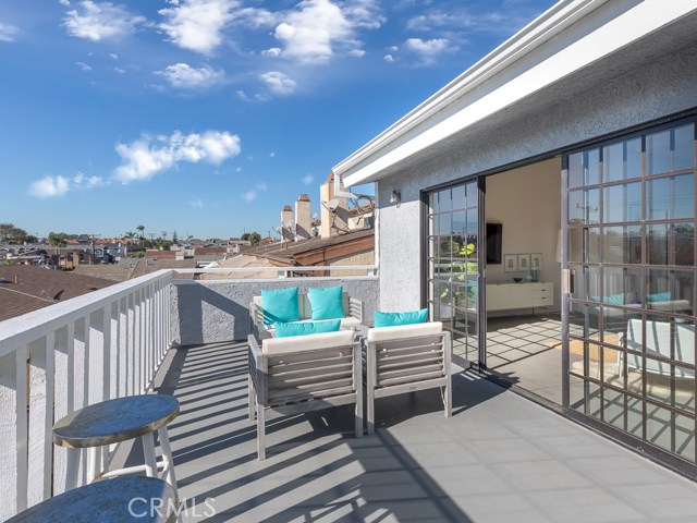 2021 Carnegie Lane, Redondo Beach, California 90278, 3 Bedrooms Bedrooms, ,2 BathroomsBathrooms,Residential,Sold,Carnegie,SB19152326