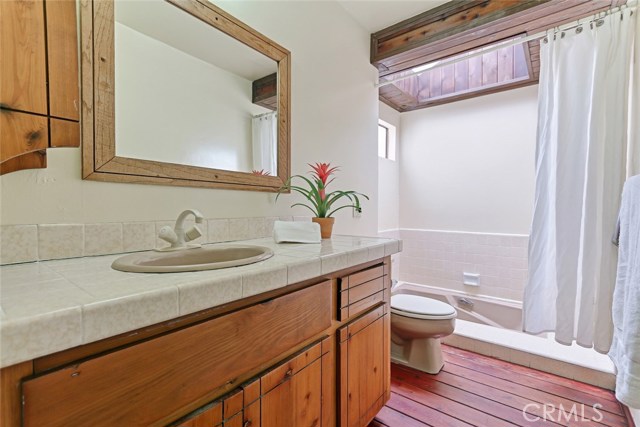 2404 Thomas Avenue, Redondo Beach, California 90278, 3 Bedrooms Bedrooms, ,1 BathroomBathrooms,Residential,Sold,Thomas,SB17071110