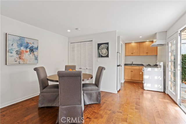 618 Avenue C, Redondo Beach, California 90277, 3 Bedrooms Bedrooms, ,2 BathroomsBathrooms,Residential,Sold,Avenue C,SB20188515