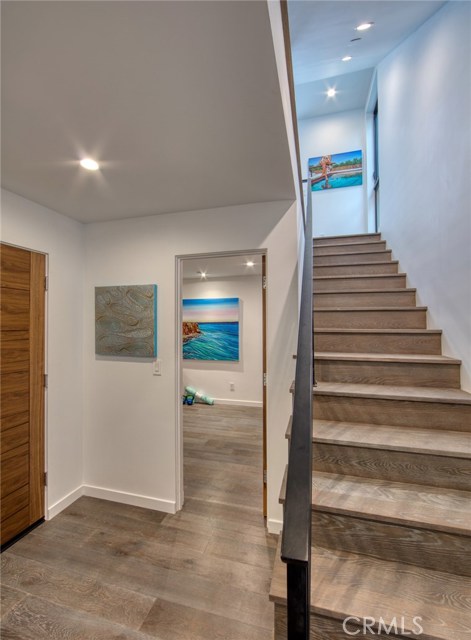 945 7th Street, Hermosa Beach, California 90254, 4 Bedrooms Bedrooms, ,3 BathroomsBathrooms,Residential,Sold,7th,SB19140226