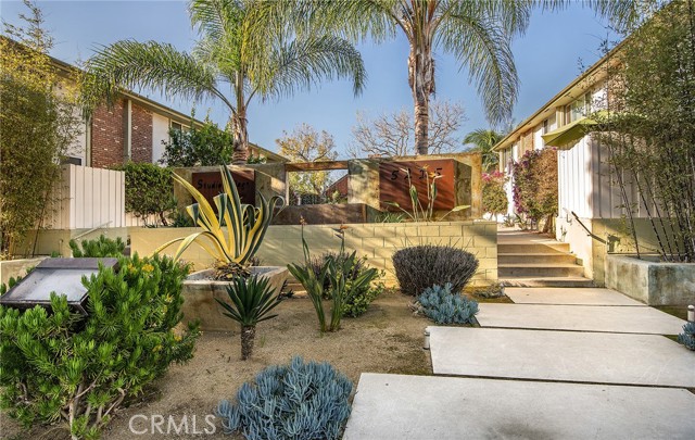 2 Bed Home for Sale in Culver City, California