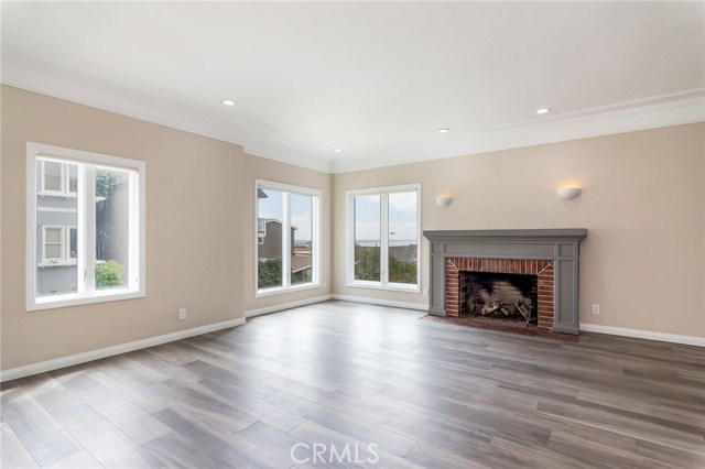 121 35th Street, Manhattan Beach, California 90266, 4 Bedrooms Bedrooms, ,4 BathroomsBathrooms,Residential,Sold,35th,SB19227401