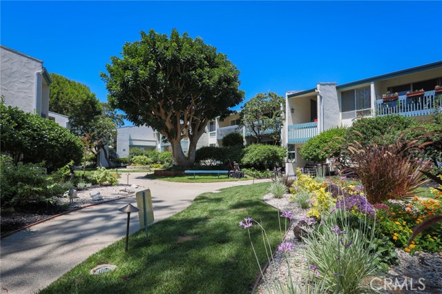 818 Camino Real, Redondo Beach, California 90277, 2 Bedrooms Bedrooms, ,1 BathroomBathrooms,Residential,Sold,Camino Real,SB18203609