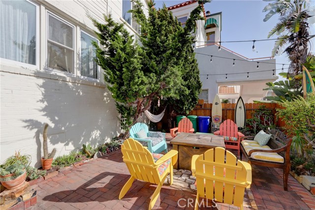 3905 Crest Drive, Manhattan Beach, California 90266, 3 Bedrooms Bedrooms, ,Residential,Sold,Crest,SB19240278