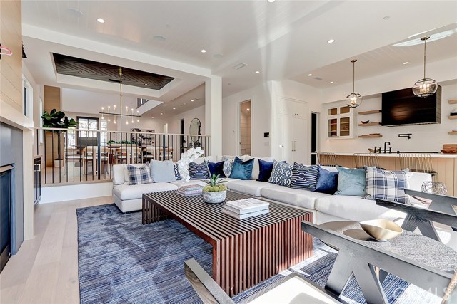 3405 Pine Avenue, Manhattan Beach, California 90266, 5 Bedrooms Bedrooms, ,4 BathroomsBathrooms,Residential,Sold,Pine,SB20165715