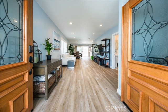 1604 Spreckels Lane, Redondo Beach, California 90278, 3 Bedrooms Bedrooms, ,2 BathroomsBathrooms,Residential,Sold,Spreckels,SB20125492