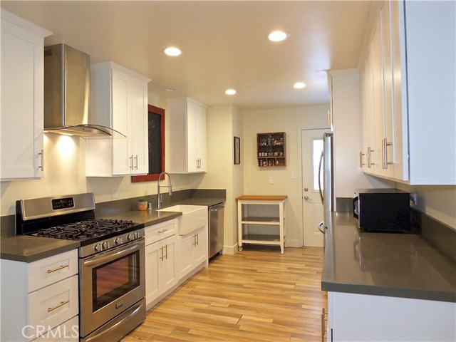 18316 Grevillea Avenue, Redondo Beach, California 90278, 3 Bedrooms Bedrooms, ,2 BathroomsBathrooms,Residential,Sold,Grevillea,PW20134406