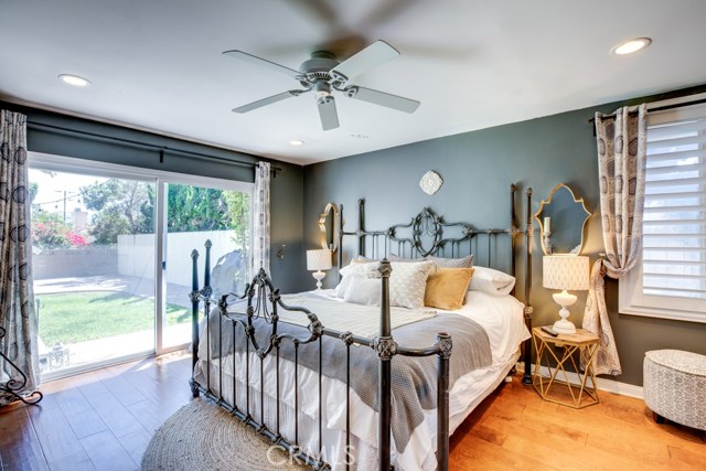 904 Knob Hill Avenue, Redondo Beach, California 90277, 4 Bedrooms Bedrooms, ,2 BathroomsBathrooms,Residential,Sold,Knob Hill,SB20157214